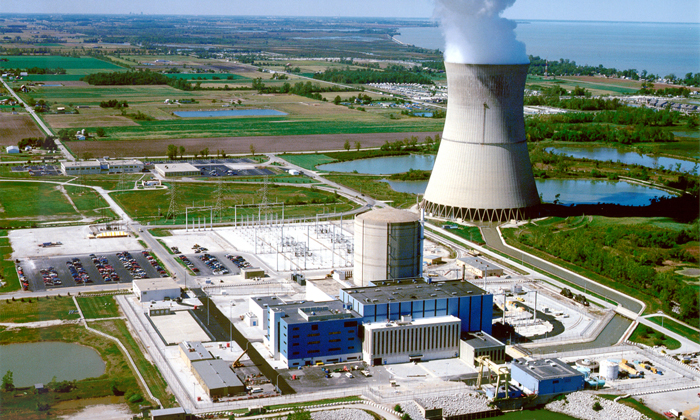 Aerial photo of Davis-Besse nuclear power plant